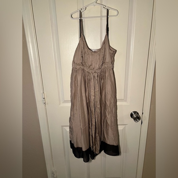 Banana Republic Dresses & Skirts - Banana Republic Beige and Dark Brown Midi Dress 100% Silk